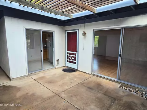 Exterior - 8434 E Brookside Ln, Tucson, AZ 85710 photo 5 of 10