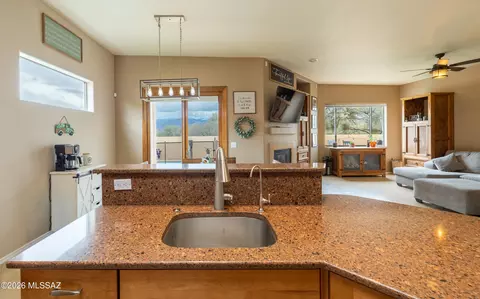 8861 E Windflower Dr, Tucson, AZ 85715 photo 9