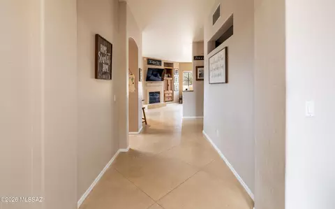 8861 E Windflower Dr, Tucson, AZ 85715 photo 4