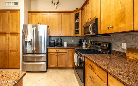 8861 E Windflower Dr, Tucson, AZ 85715 photo 7
