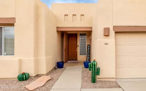 8861 E Windflower Dr, Tucson, AZ 85715 photo 2