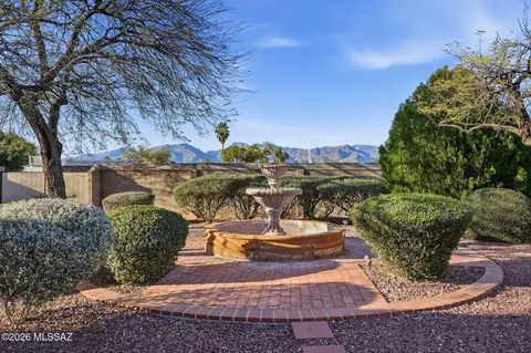 7611 E Waverly St, Tucson, AZ 85715