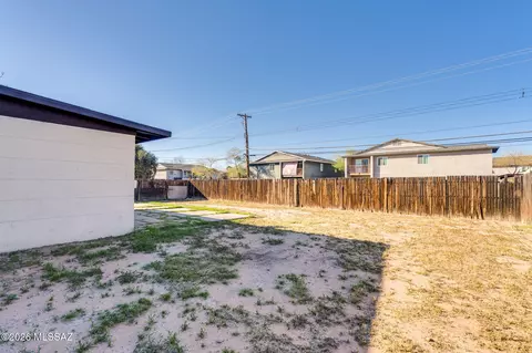 Exterior - 4043 E 26th St, Tucson, AZ 85711 photo 7 of 8