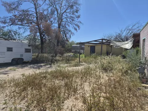 Exterior - 242 E Jacinto St, Tucson, AZ 85705 photo 1 of 9