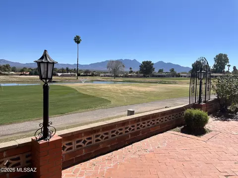 624 N Abrego Dr, Green Valley, AZ 85614