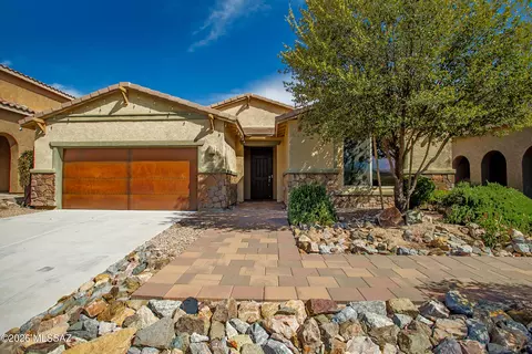 11100 N Delphinus St, Oro Valley, AZ 85742