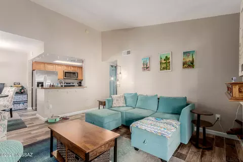101 S Players Club Dr #20202, Tucson, AZ 85745