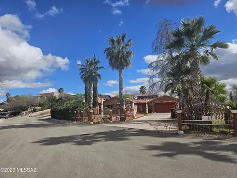 714 E Skyline Dr, Nogales, AZ 85621