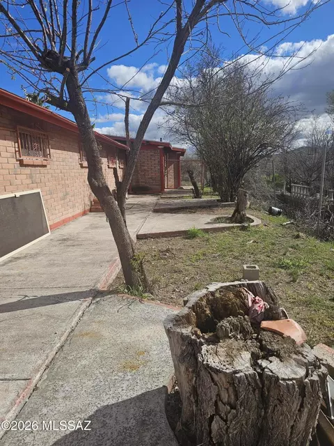 Exterior - 714 E Skyline Dr, Nogales, AZ 85621 photo 5 of 7