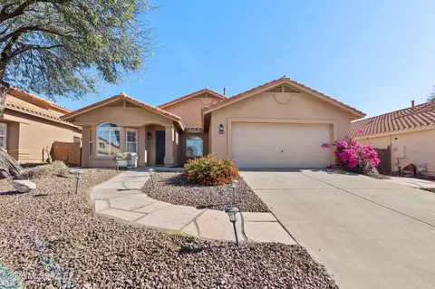 685 W Placita Vega Vis, Tucson, AZ 85737