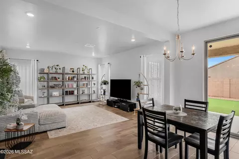 Dining - 10003 N Ruby Range Trl, Marana, AZ 85653 photo 2 of 2