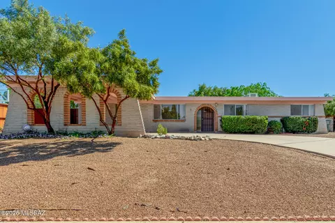 2351 S Thomas Dr, Tucson, AZ 85710