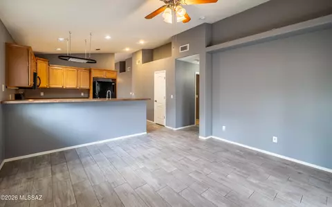 Living - 10571 E Carolina Willow Ln, Tucson, AZ 85747 photo 5 of 5