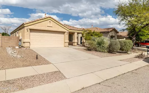 10571 E Carolina Willow Ln, Tucson, AZ 85747