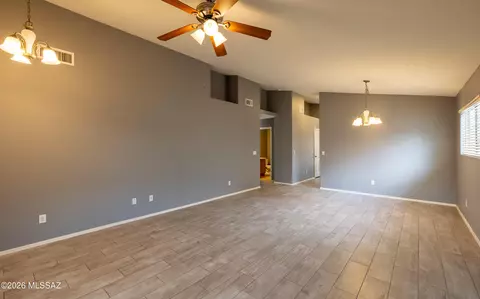 Living - 10571 E Carolina Willow Ln, Tucson, AZ 85747 photo 2 of 5