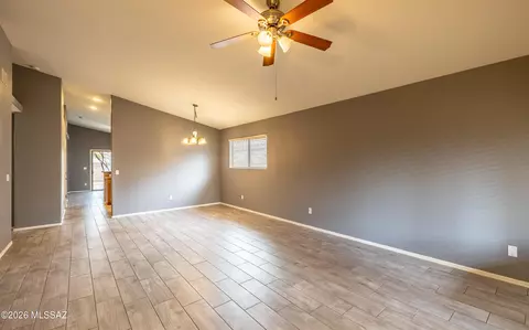 Living - 10571 E Carolina Willow Ln, Tucson, AZ 85747 photo 1 of 5