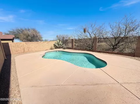 Exterior - 653 S Desert Haven Rd, Vail, AZ 85641 photo 2 of 3