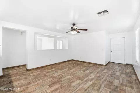 Living - 8263 W Anser Loop, Tucson, AZ 85757 photo 1 of 4
