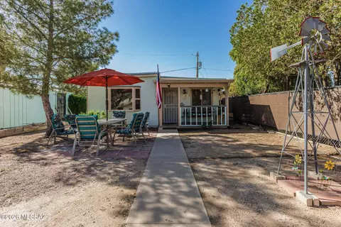 4036 E Santa Barbara Ave, Tucson, AZ 85711