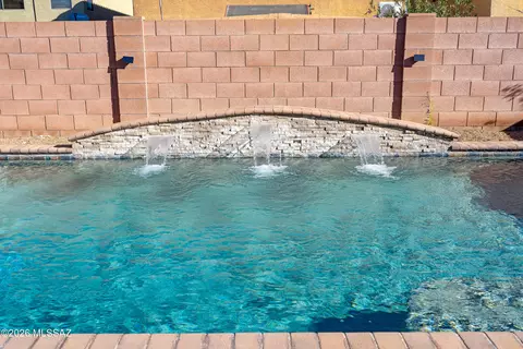 Exterior - 4053 E Agate Knoll Dr, Tucson, AZ 85756 photo 3 of 5