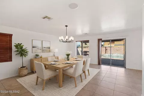Dining - 4053 E Agate Knoll Dr, Tucson, AZ 85756 photo 1 of 2