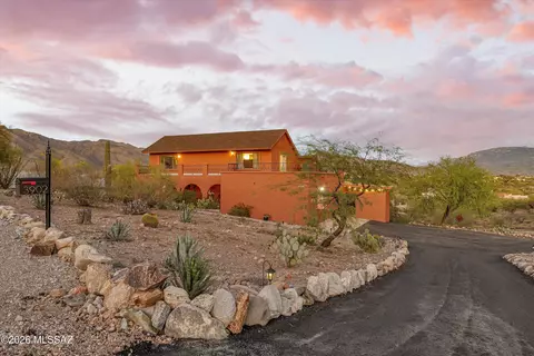 3902 N Calle Entrada, Tucson, AZ 85749