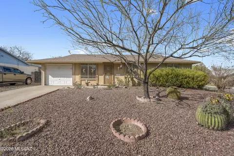 2500 W Vereda De La Manana, Tucson, AZ 85746
