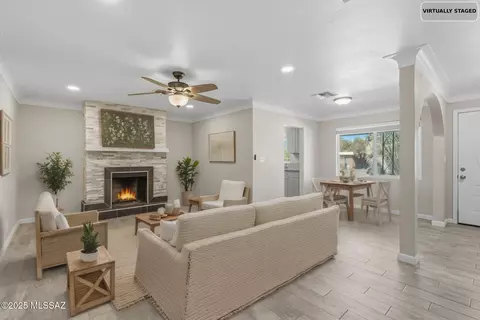 6052 E 17th St, Tucson, AZ 85711