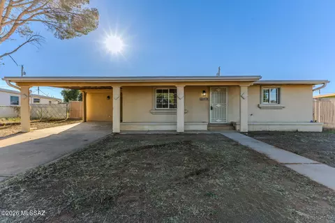 205 3rd St, Huachuca City, AZ 85616
