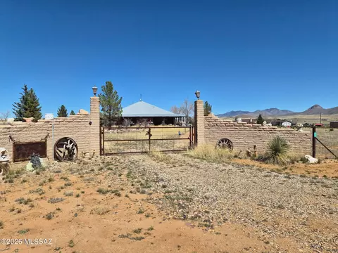 20 Horseshoe Ct, Elgin, AZ 85611