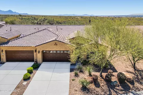 871 N Broken Hills Dr, Green Valley, AZ 85614