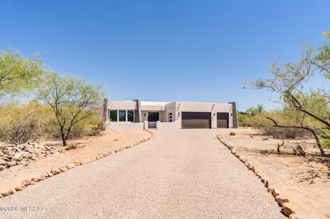 3240 N Bouchard Pl, Tucson, AZ 85749