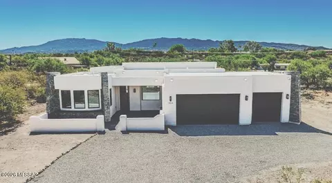 3240 N Bouchard Pl, Tucson, AZ 85749