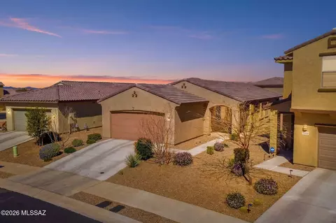 7036 W Jadewood Ln, Tucson, AZ 85757