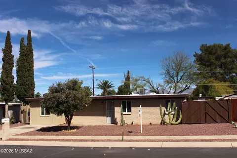 6711 E Nicaragua Dr, Tucson, AZ 85730