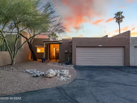 6441 N Foothills Dr, Tucson, AZ 85718