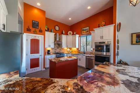 Kitchen - 14350 E Costello Ranch Pl, Vail, AZ 85641 photo 4 of 8