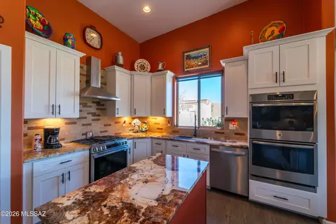Kitchen - 14350 E Costello Ranch Pl, Vail, AZ 85641 photo 6 of 8