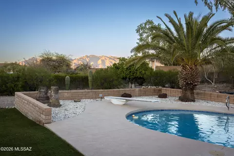 2012 N Horseshoe Trl, Tucson, AZ 85745
