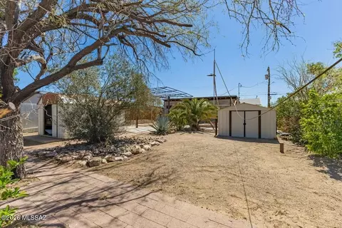 Exterior - 732 E 38th St, Tucson, AZ 85713 photo 5 of 12