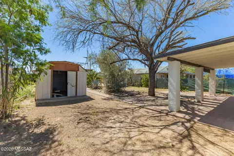 Exterior - 732 E 38th St, Tucson, AZ 85713 photo 3 of 12