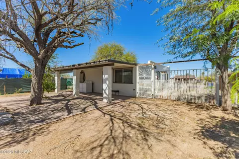 Exterior - 732 E 38th St, Tucson, AZ 85713 photo 4 of 12
