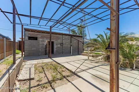 Exterior - 732 E 38th St, Tucson, AZ 85713 photo 9 of 12