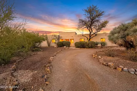 6221 N Placita De Rojelio, Tucson, AZ 85718