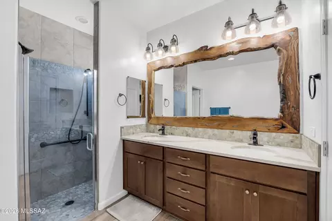Bath - 8080 S Galileo Ln, Tucson, AZ 85747 photo 1 of 2