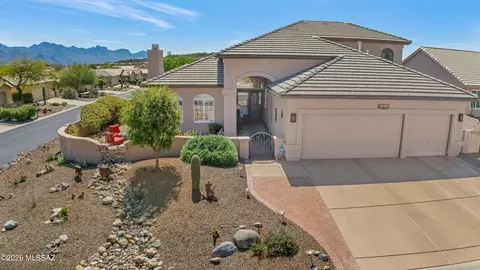 65685 E Desert Moon Ct, Tucson, AZ 85739