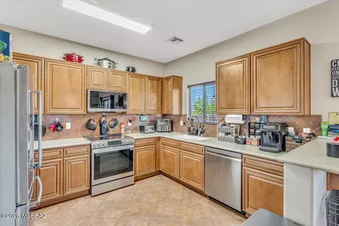7689 E Fair Meadows Loop, Tucson, AZ 85756