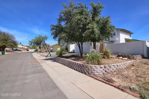 9280 N Monmouth Ct, Tucson, AZ 85742