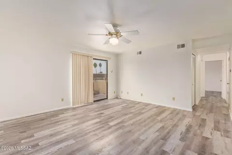 461 W Yucca Ct #312, Tucson, AZ 85704