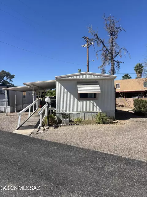 620 W Limberlost Dr #9, Tucson, AZ 85705